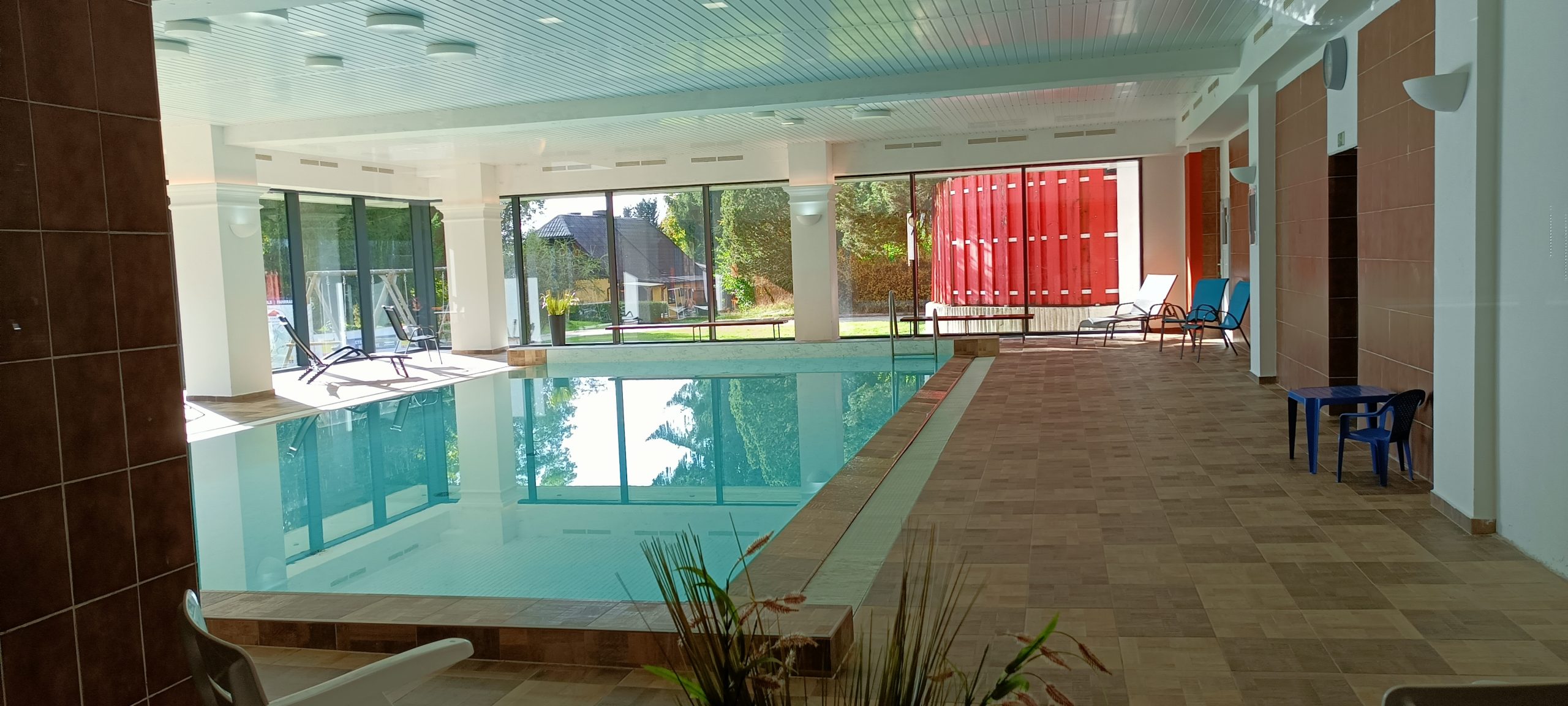 Hotelový bazén stejně jako saunu využili Libíňáci k regeneraci sil po náročných zkouškách